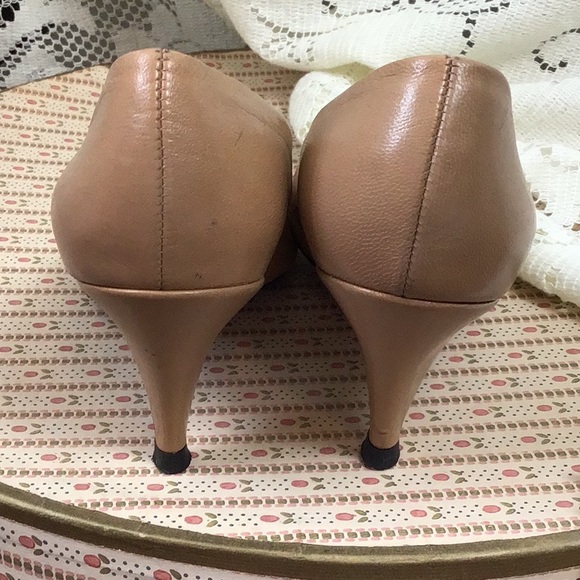 Vintage Nude Pumps - Picture 4 of 9